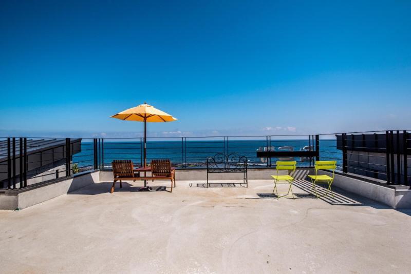 Sea And Wave Guest House Сеогвипо Екстериор снимка