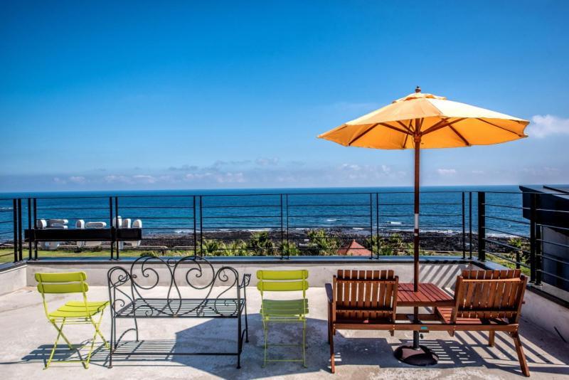 Sea And Wave Guest House Сеогвипо Екстериор снимка